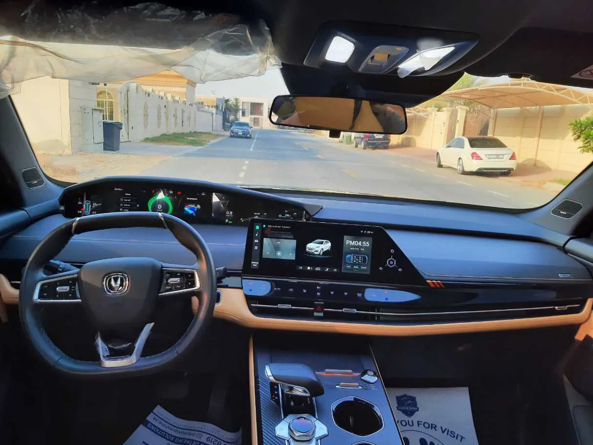 Car image 13