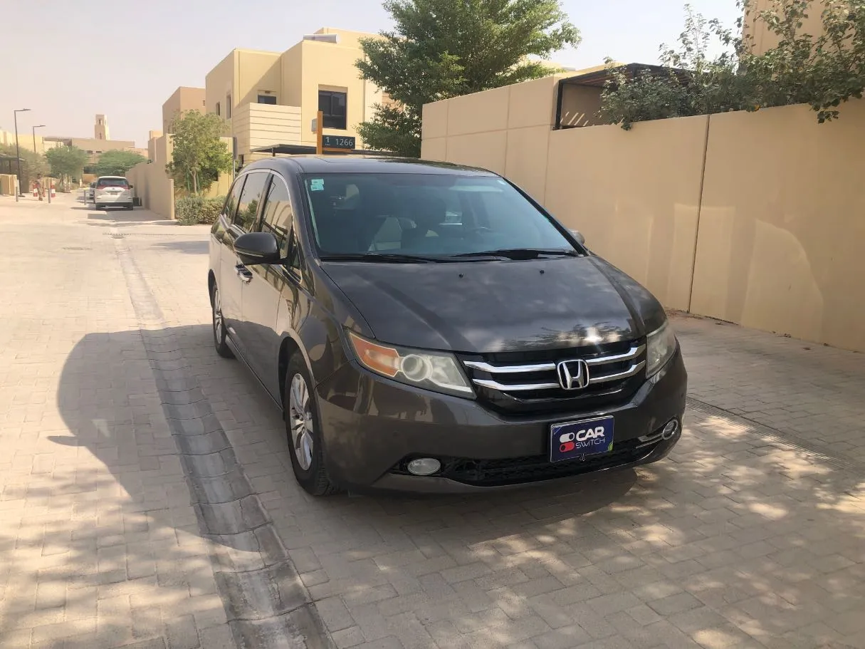 Car image 3