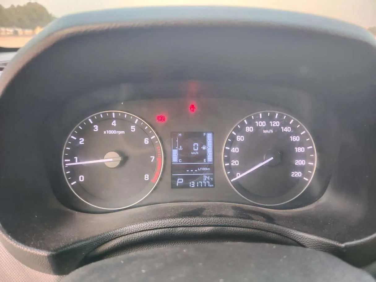 Car image 29