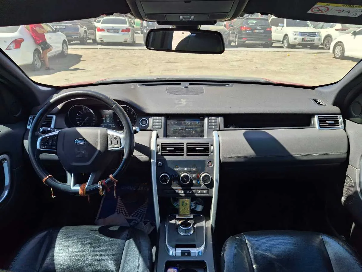 Car image 14