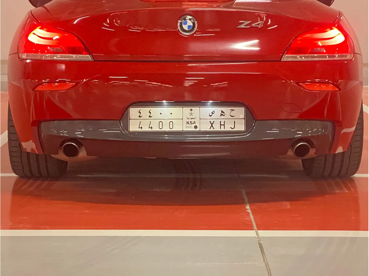 Car image 3