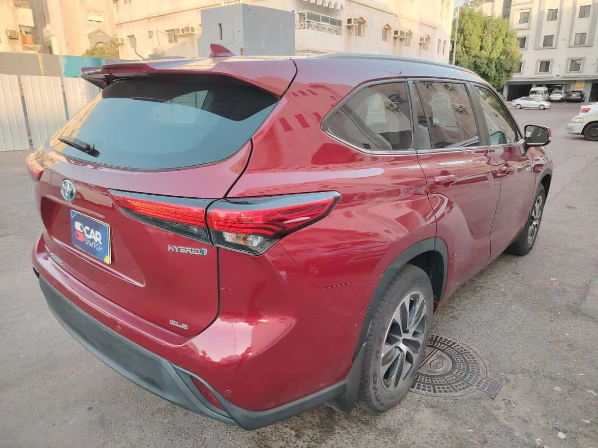 Car image 5