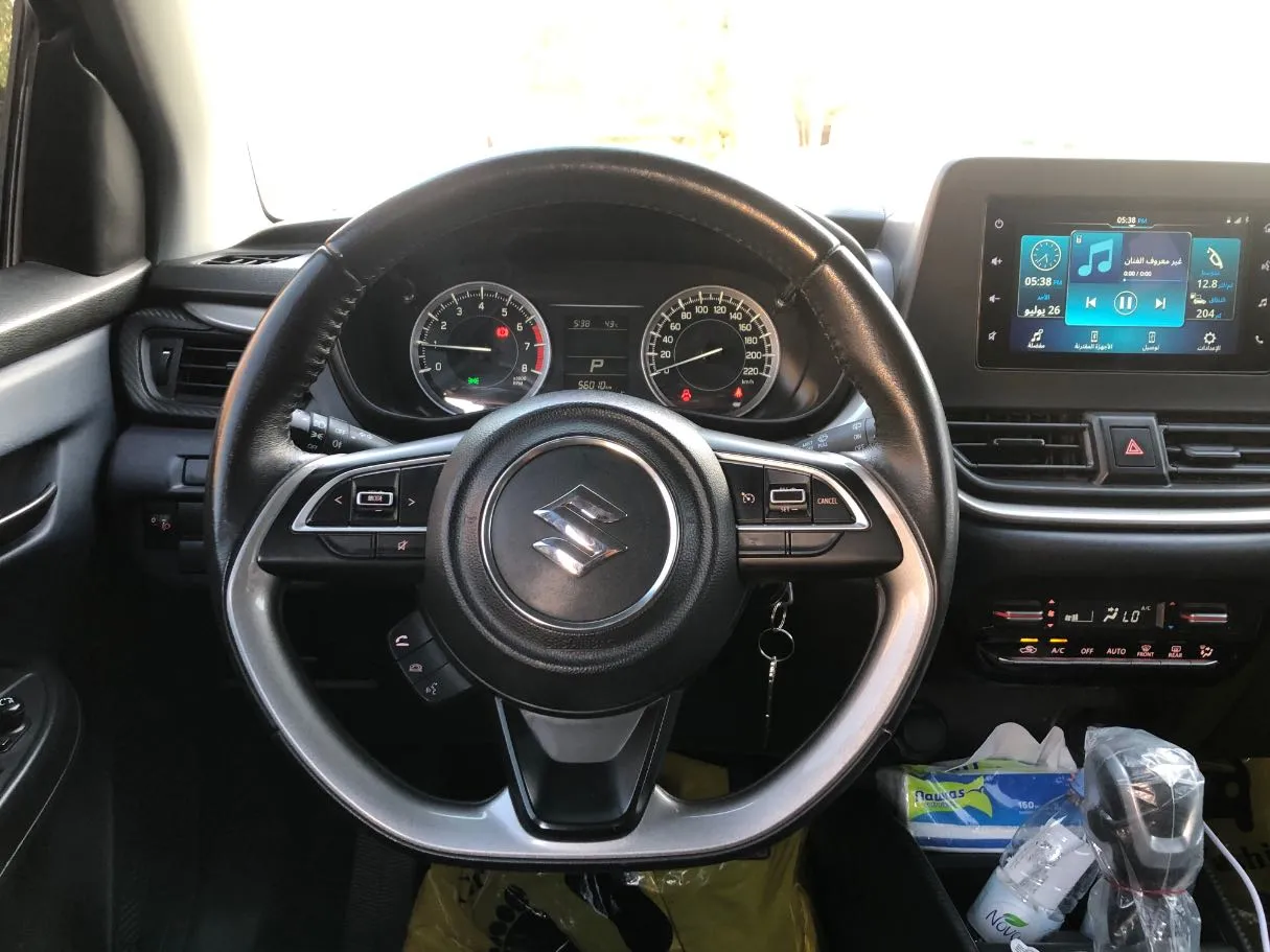Car image 16