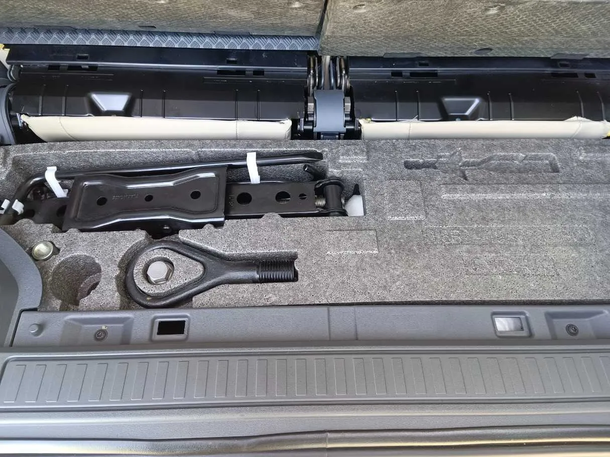 Car image 41