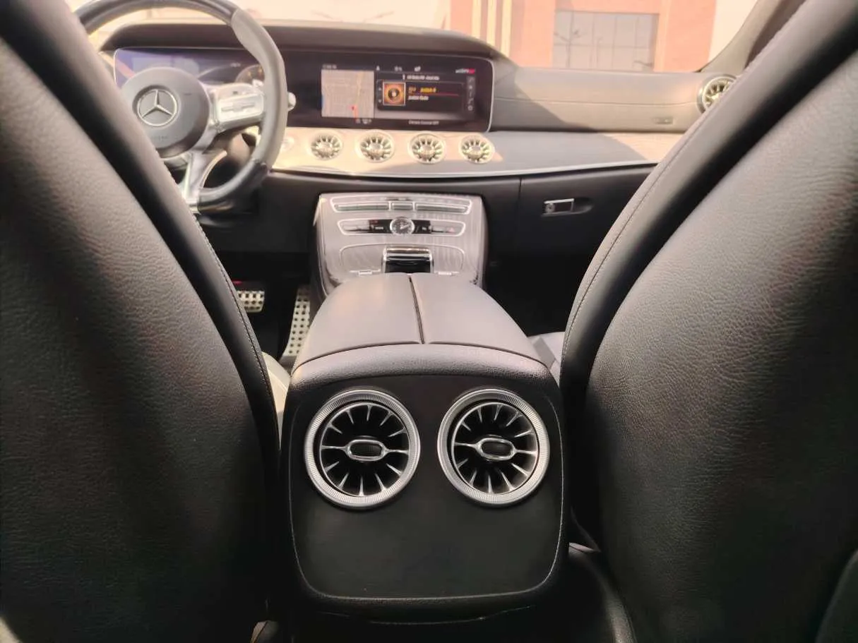 Car image 35