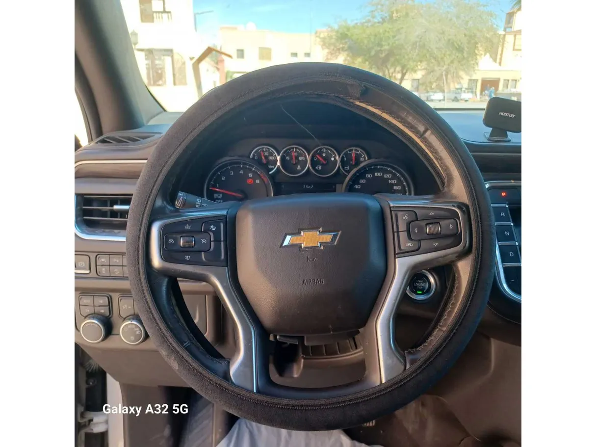 Car image 21