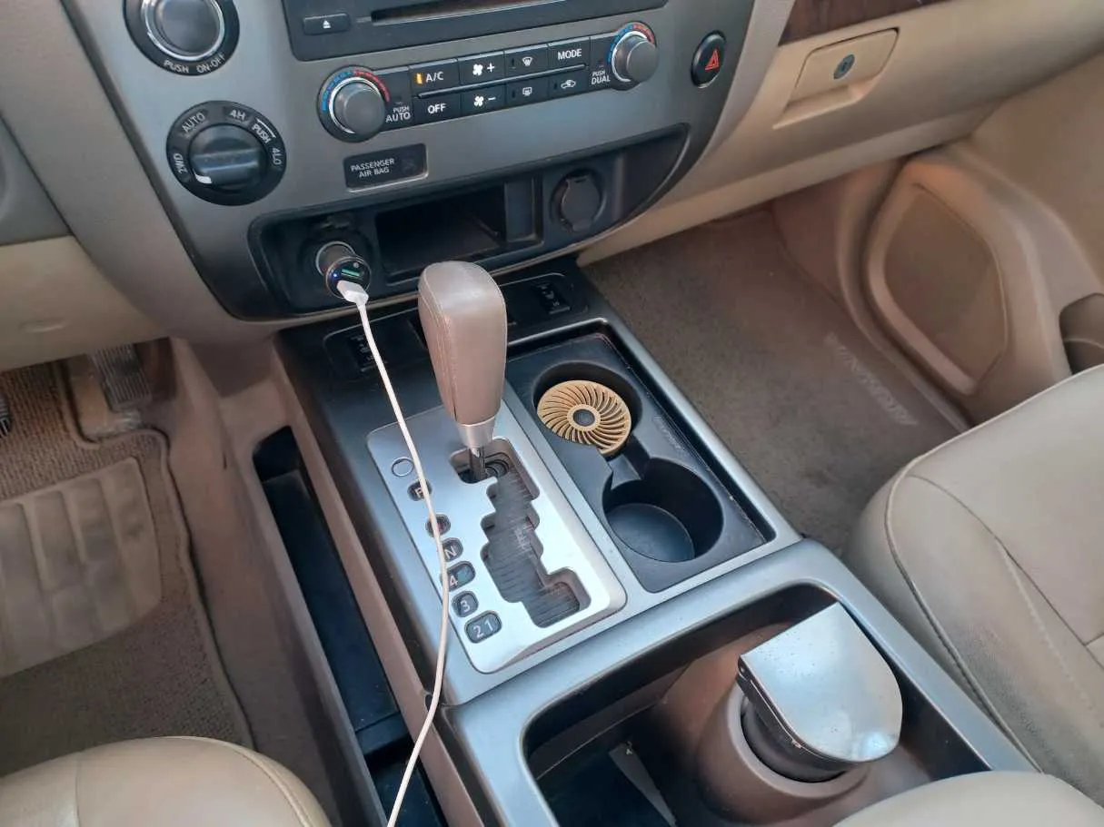 Car image 17