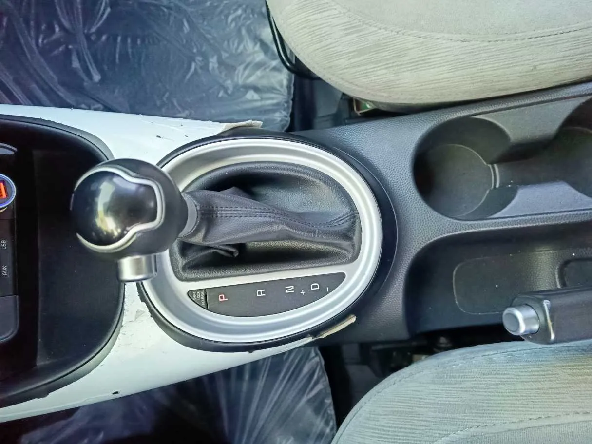 Car image 21