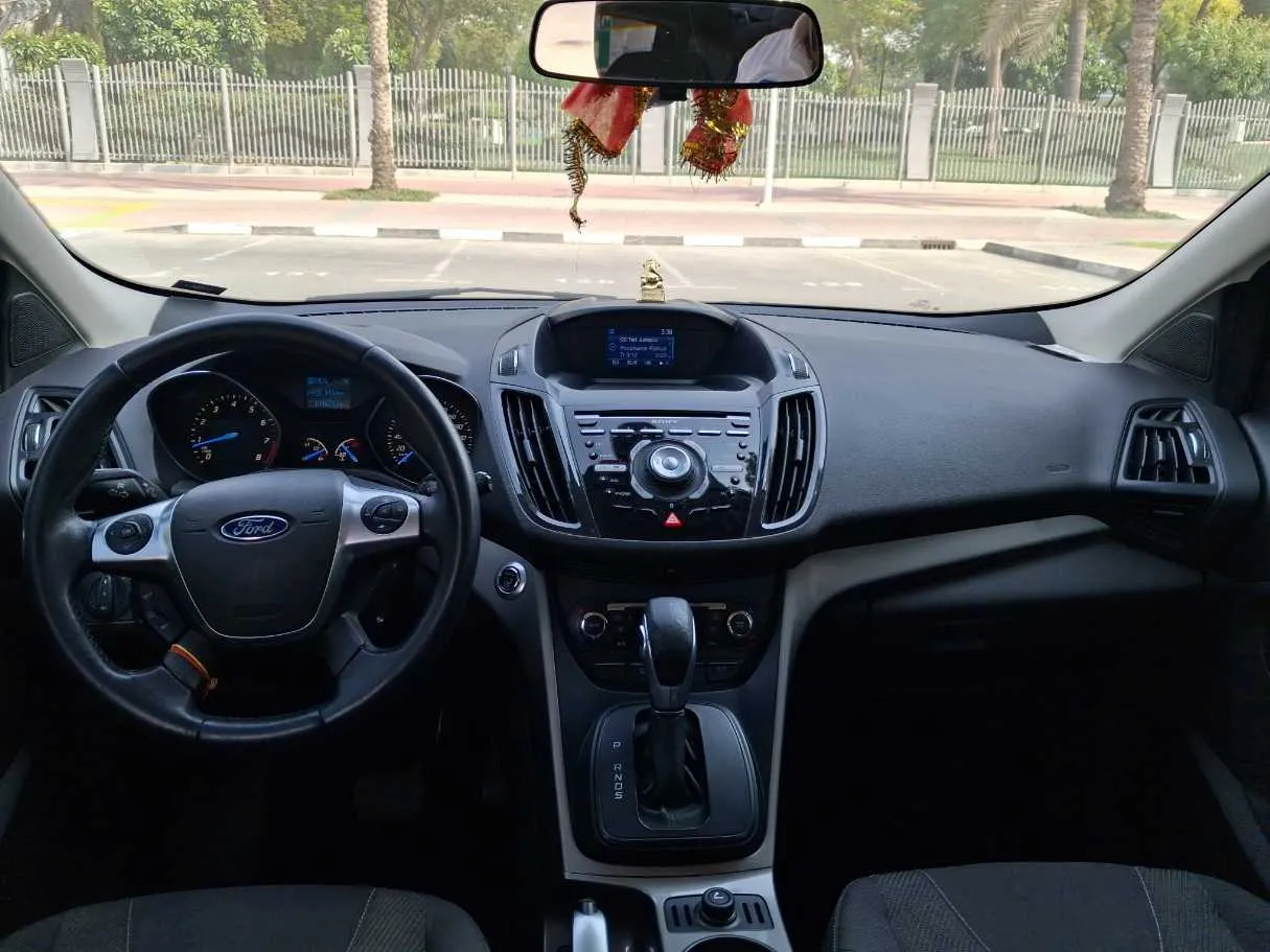 Car image 14