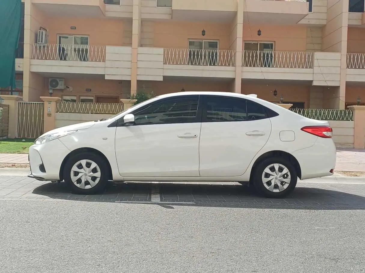 Car image 7