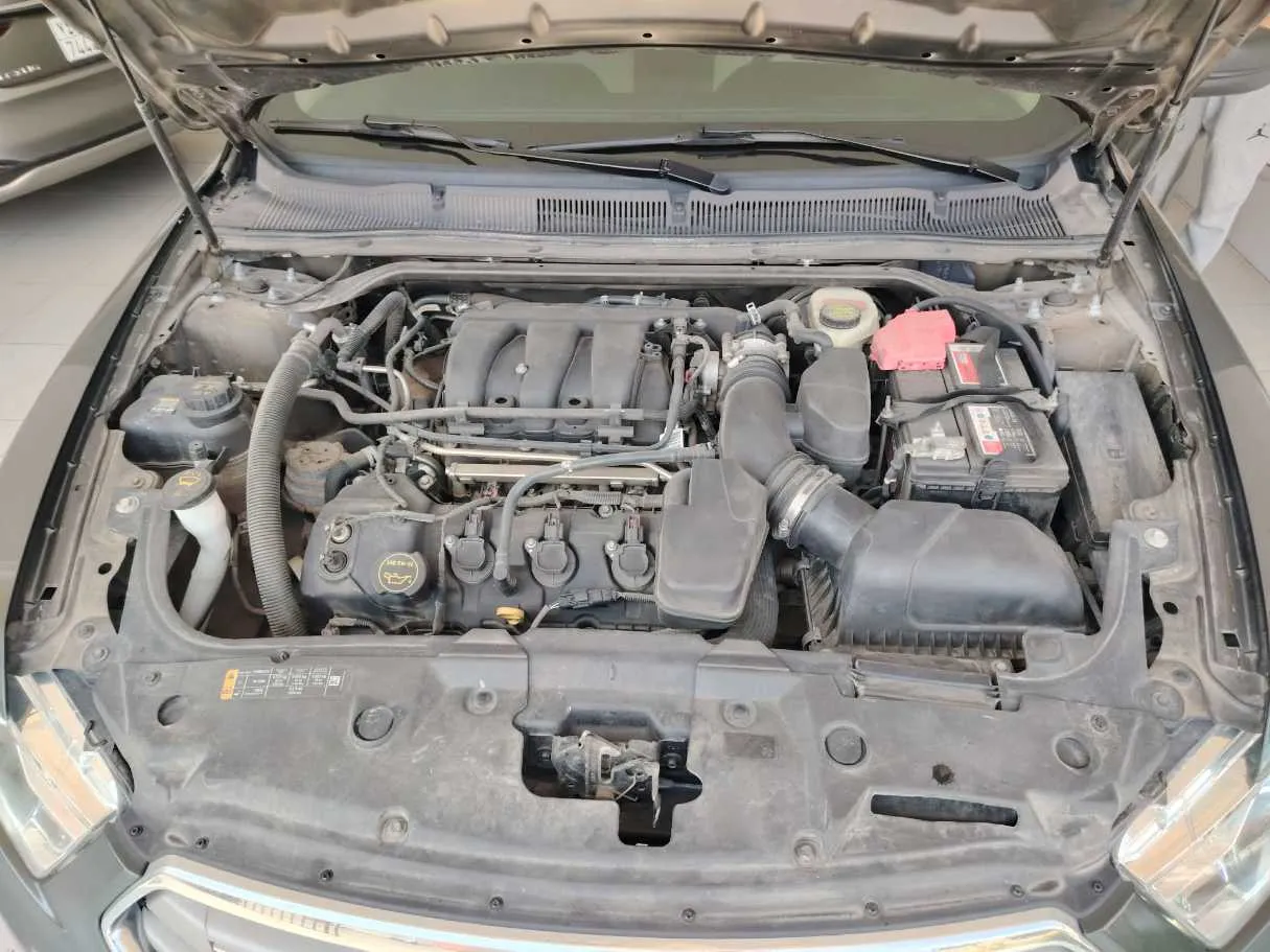 Car image 43