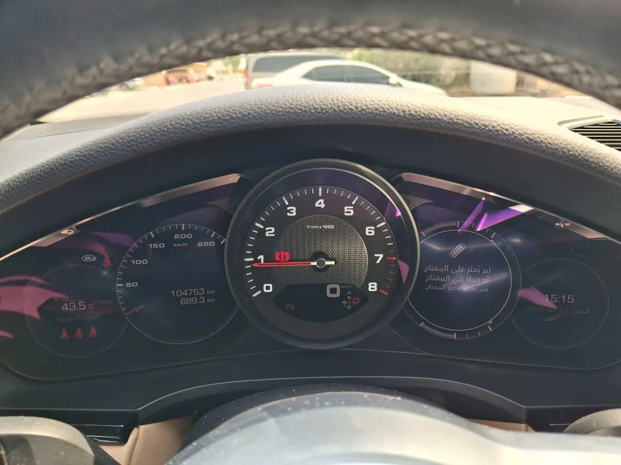 Car image 17