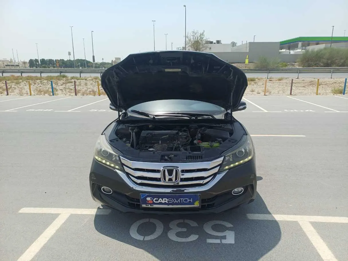 Car image 25