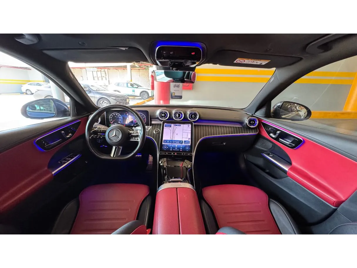 Car image 15