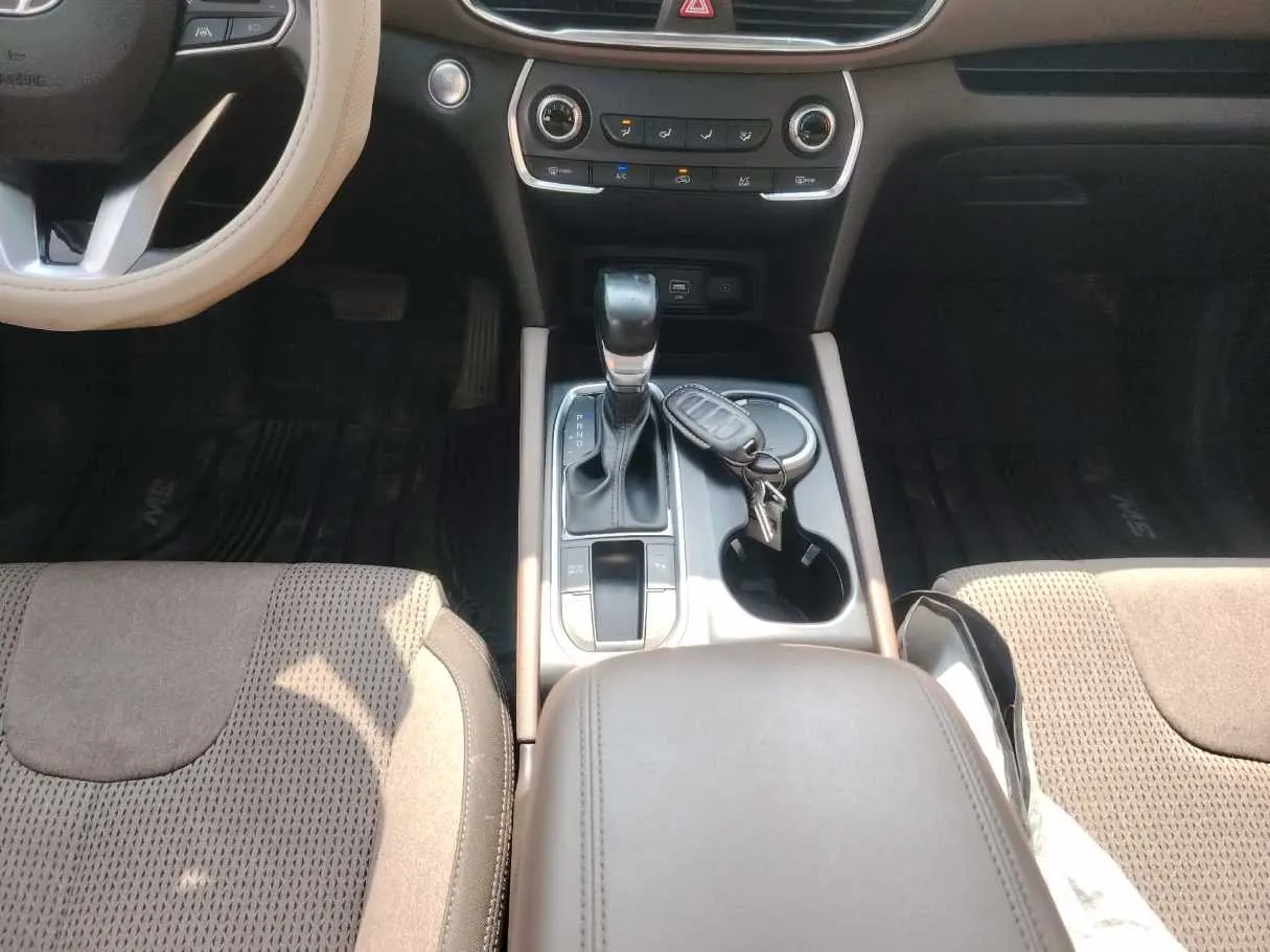 Car image 21