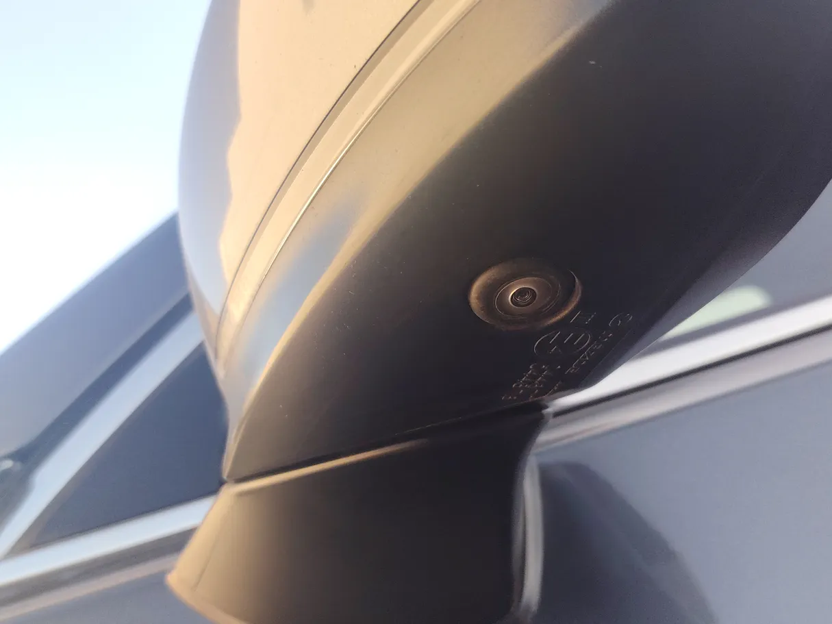 Car image 37