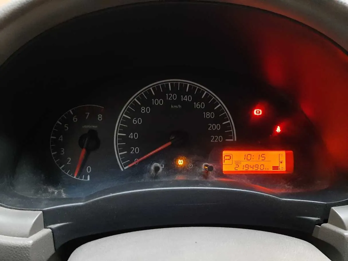 Car image 15