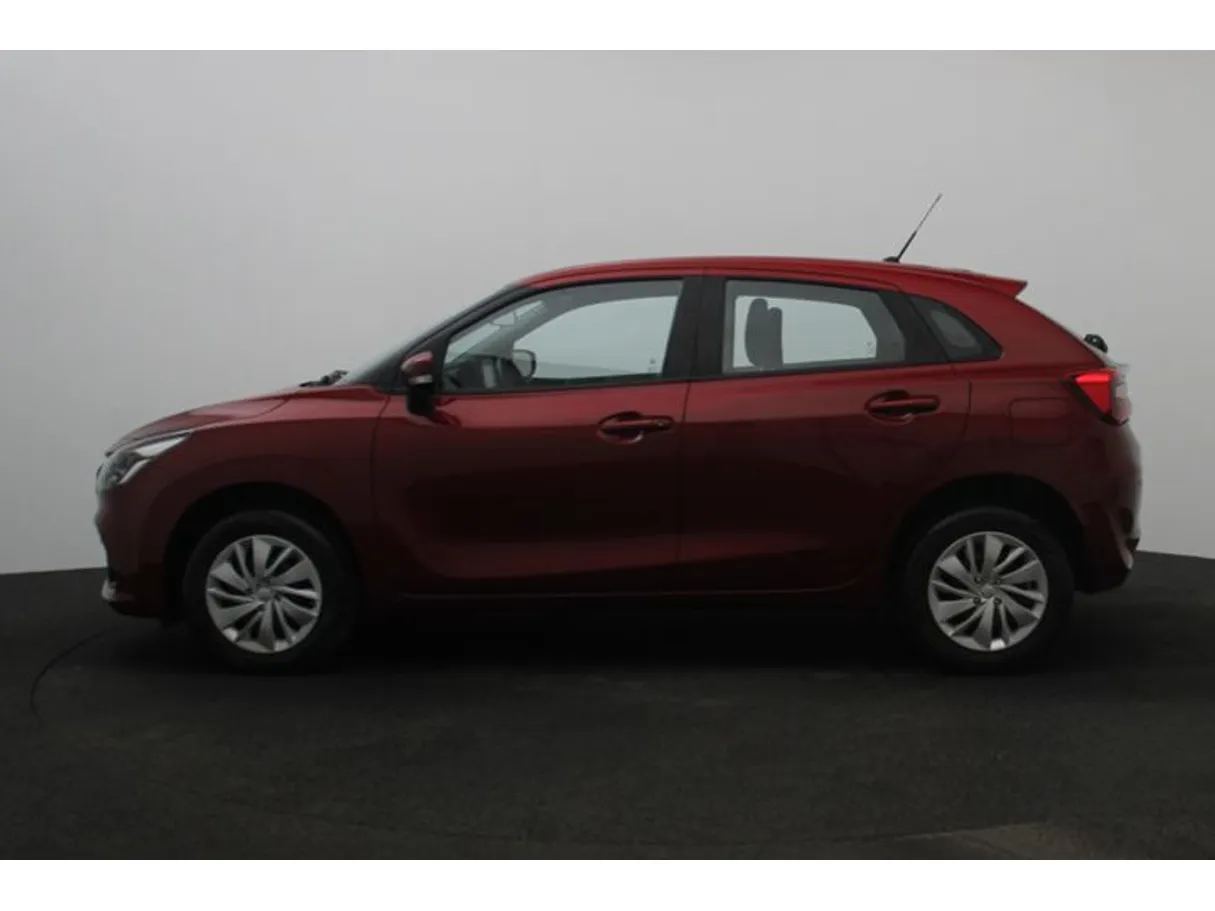 Car image 3