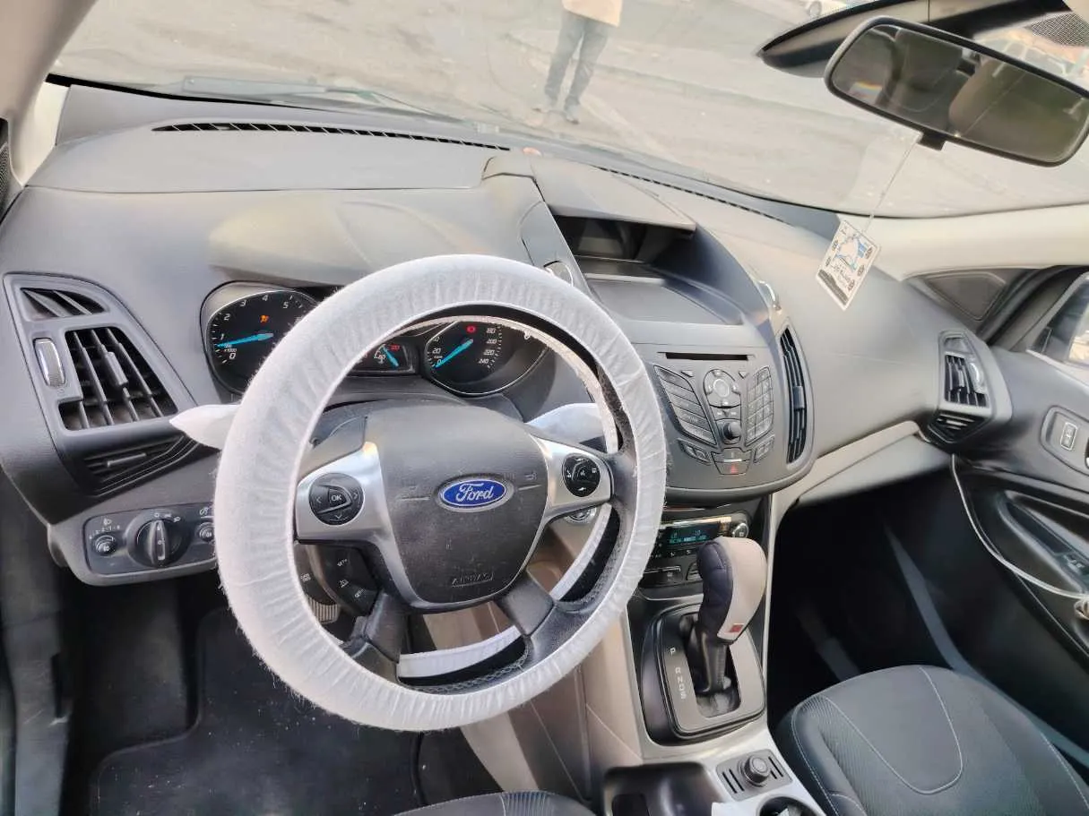 Car image 13
