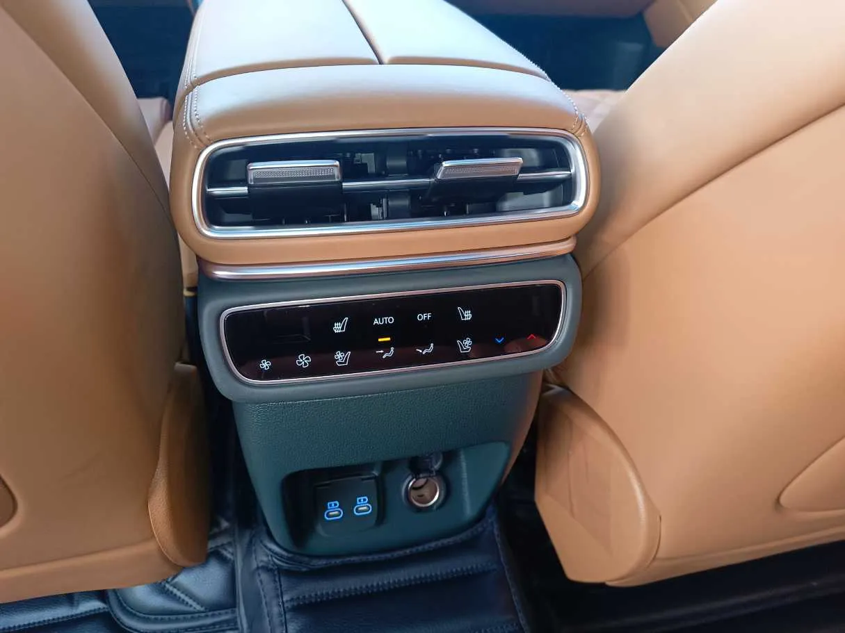 Car image 39
