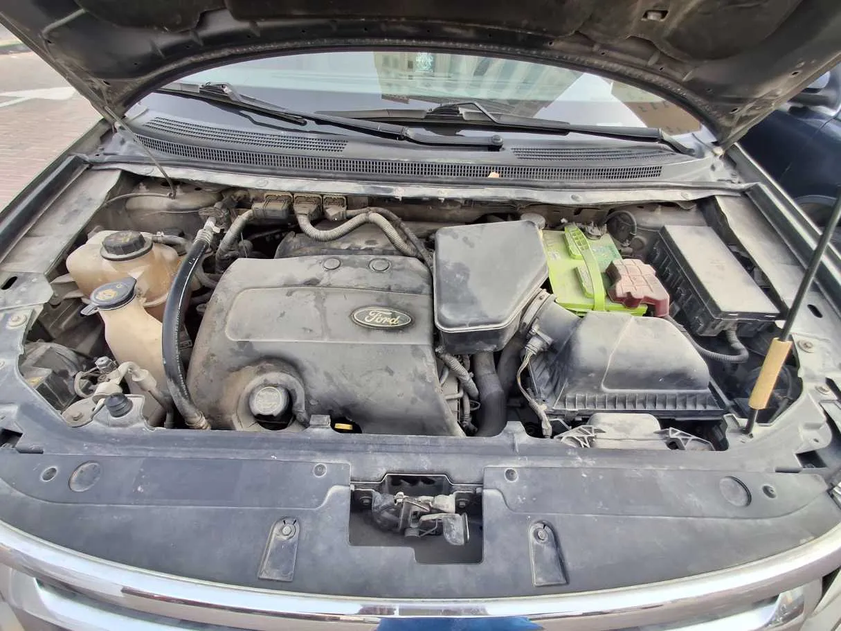 Car image 19