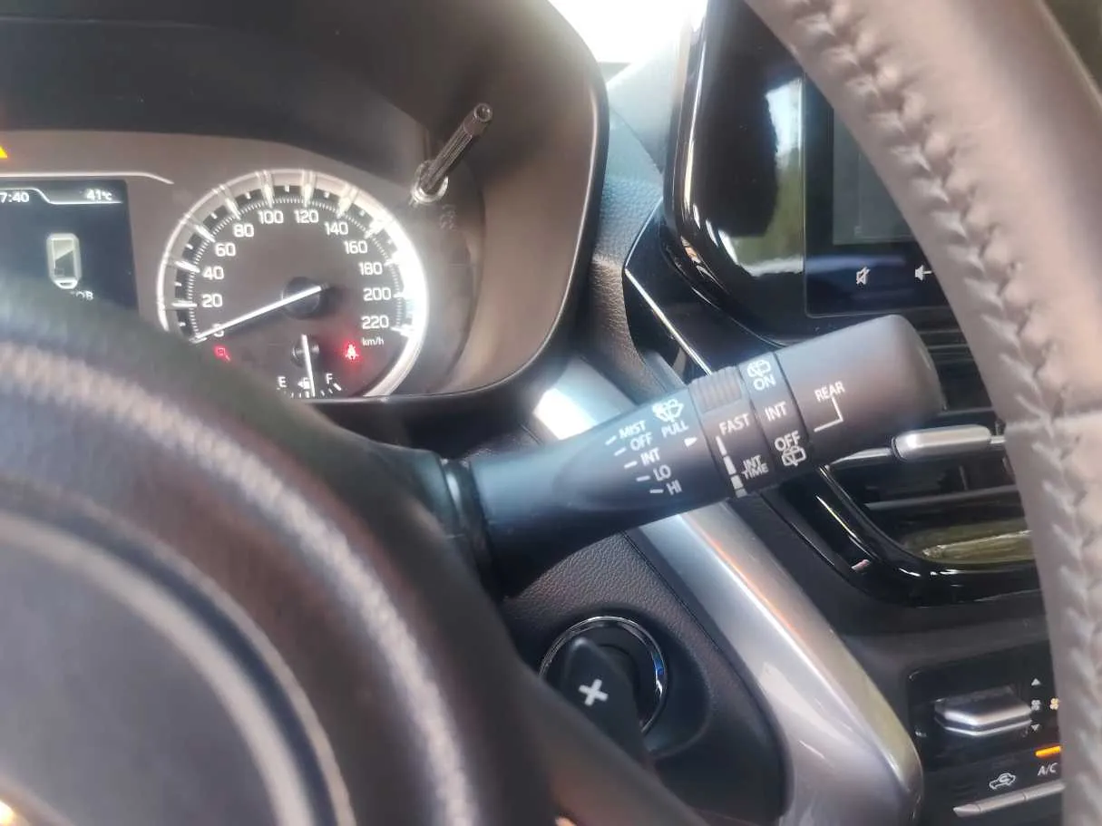 Car image 32