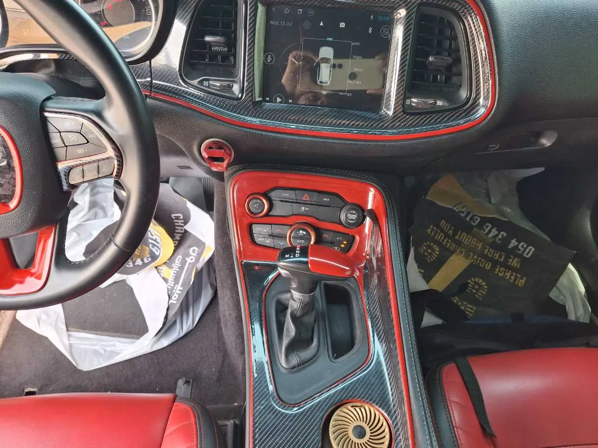 Car image 16
