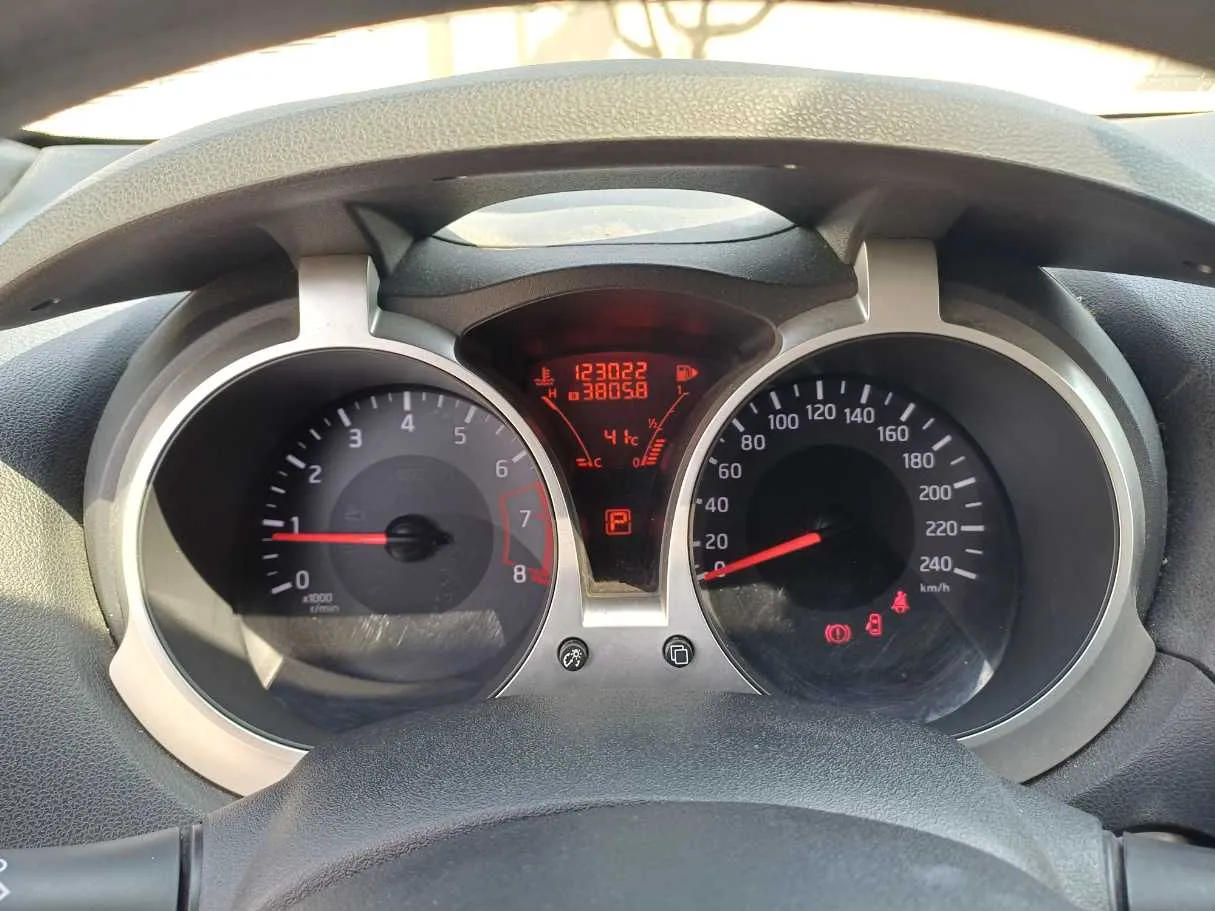 Car image 20