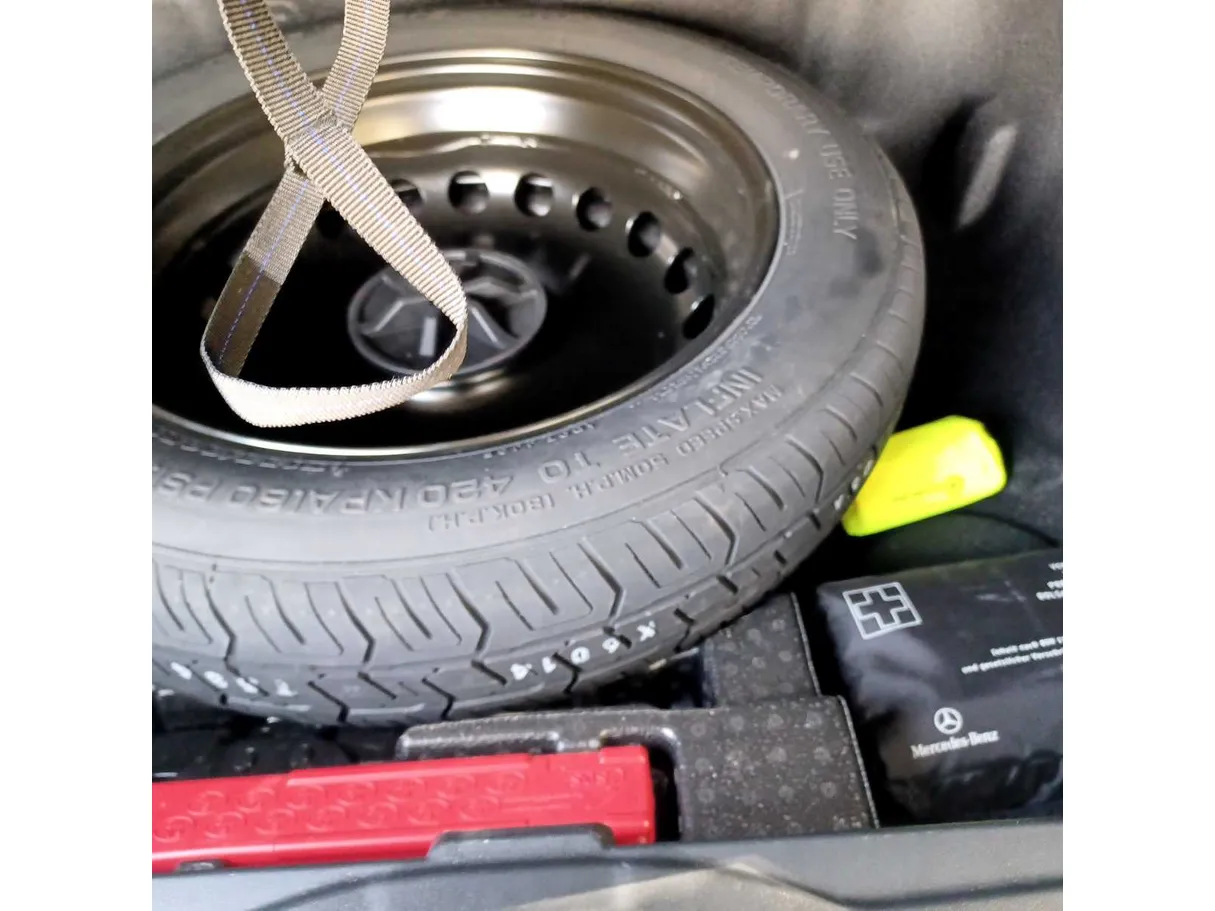 Car image 37