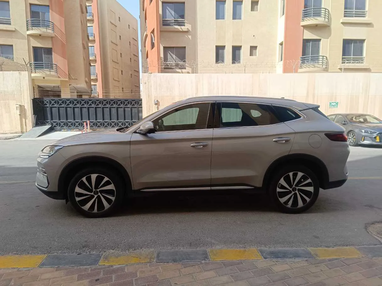 Car image 8