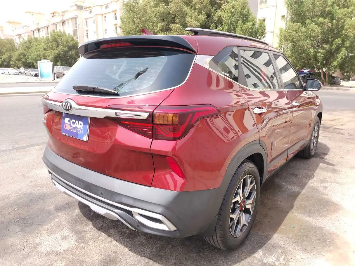 Car image 5