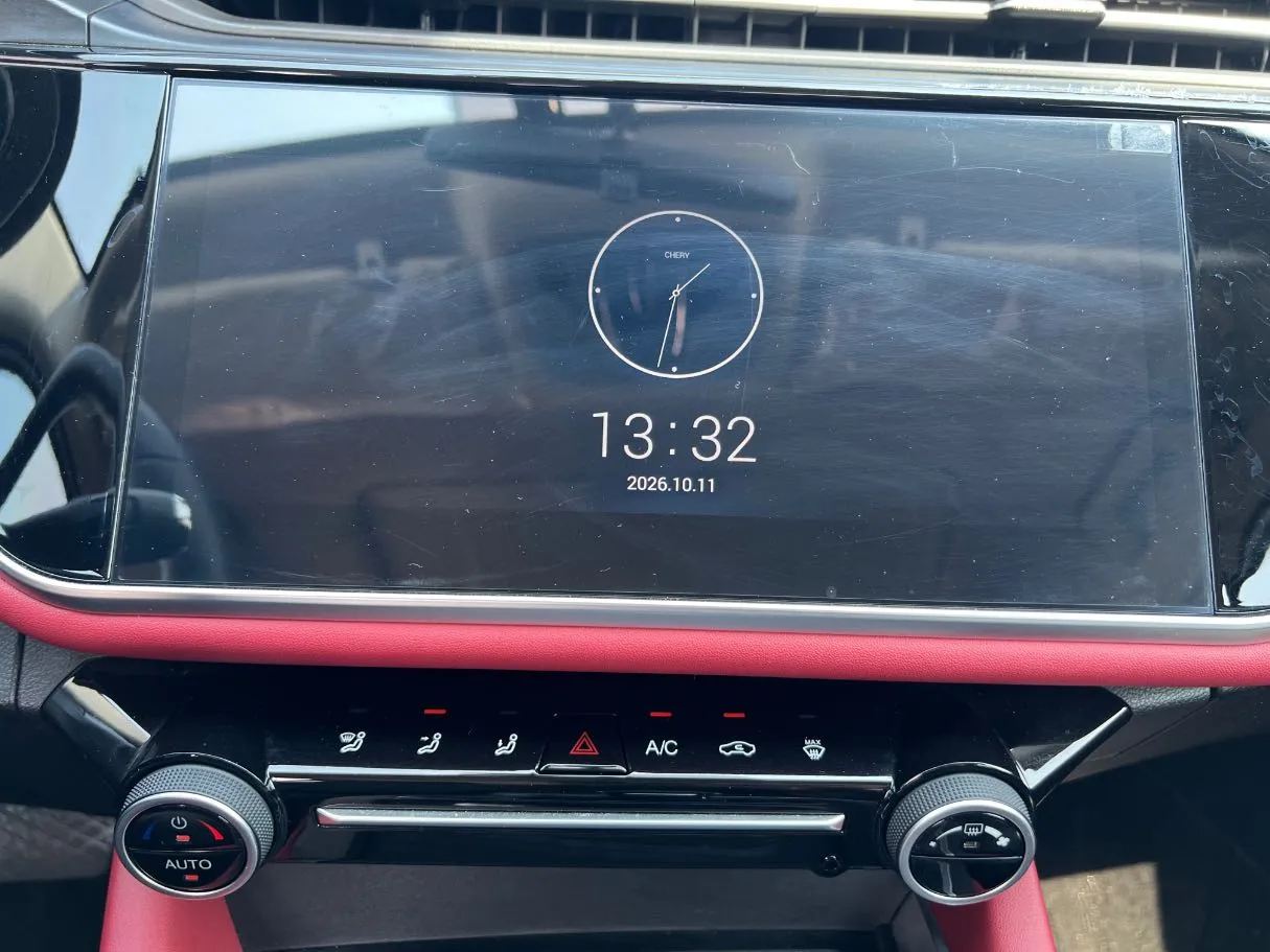 Car image 18
