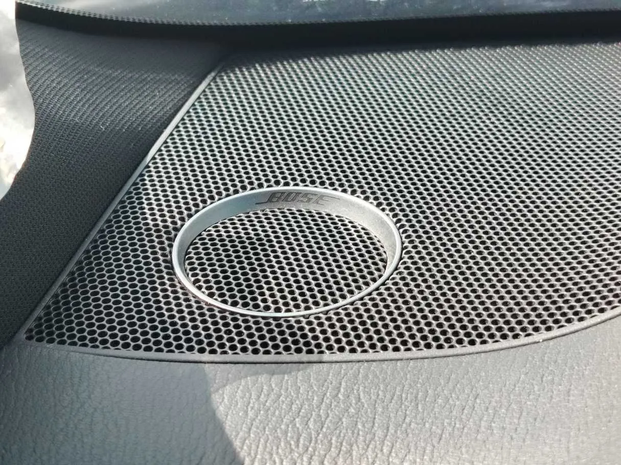Car image 37