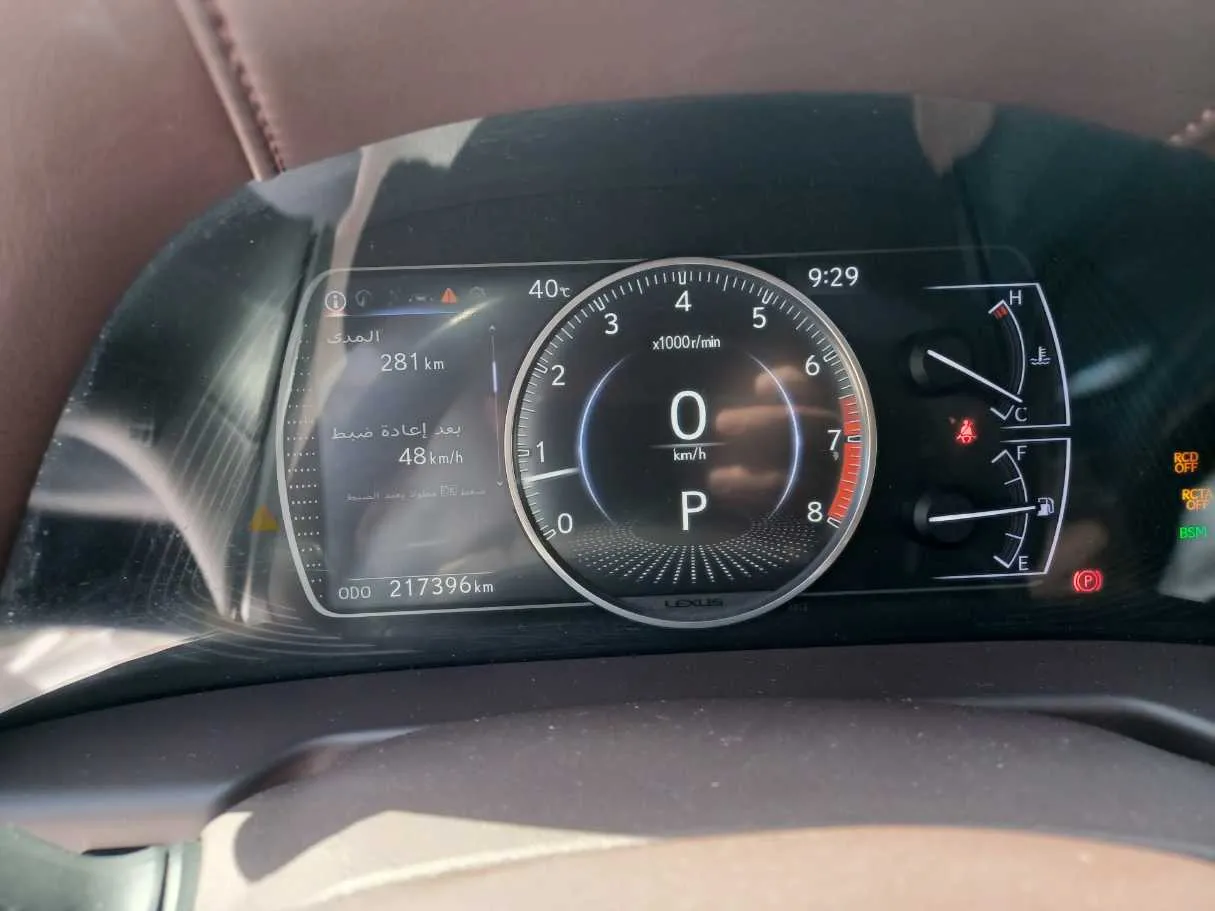 Car image 20
