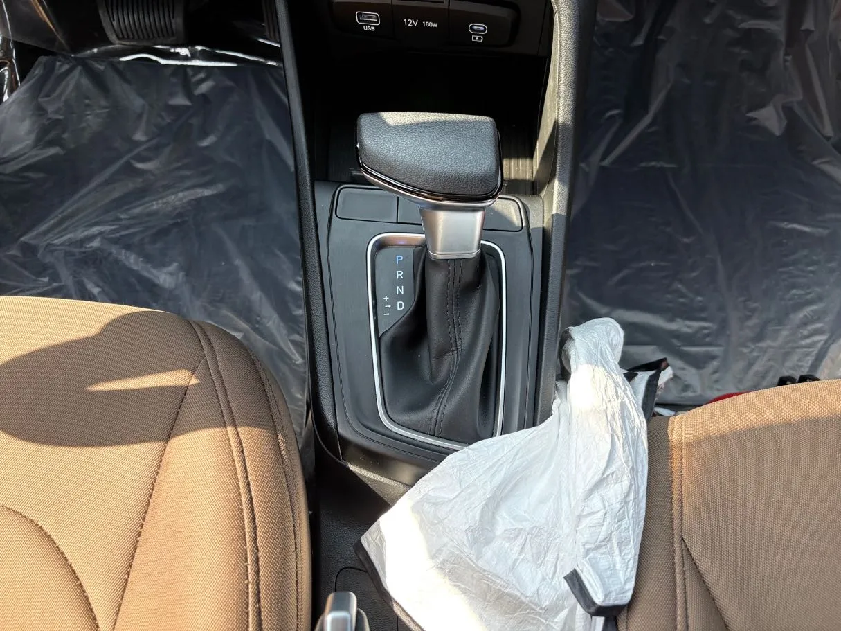 Car image 20
