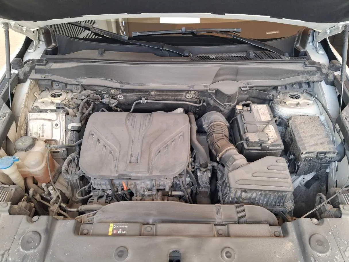 Car image 20