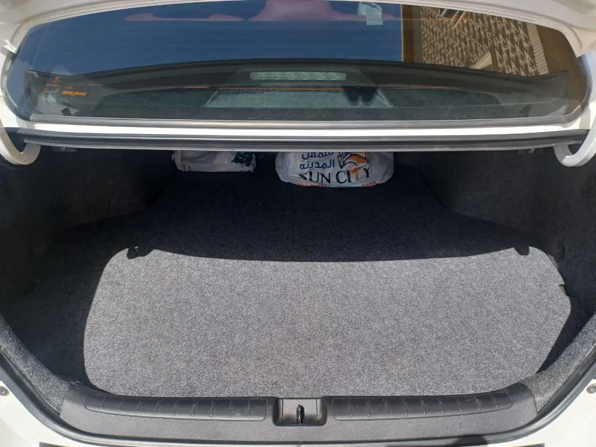 Car image 21