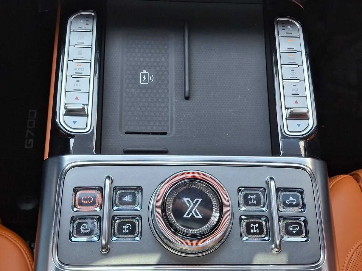 Car image 22