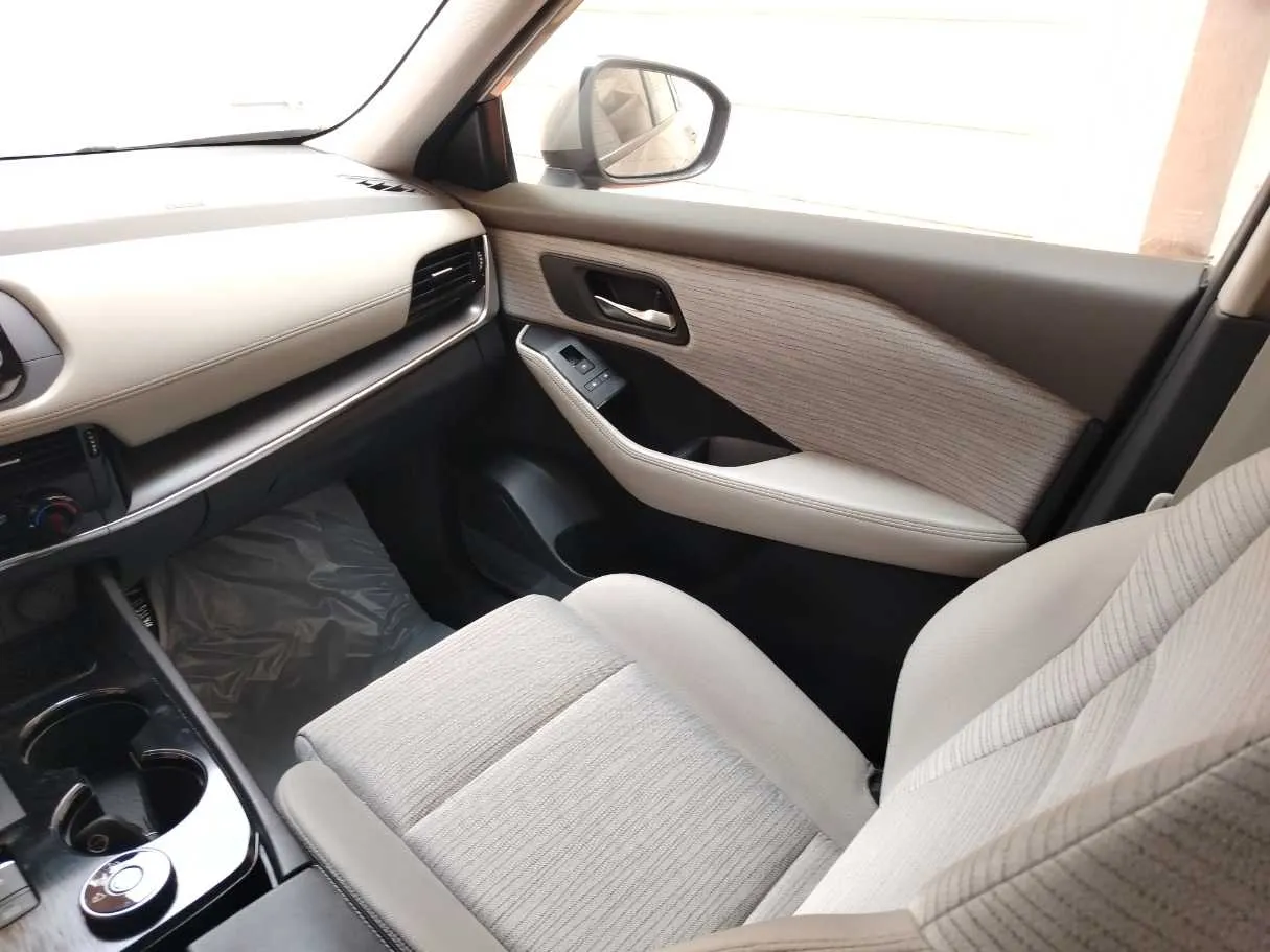 Car image 34