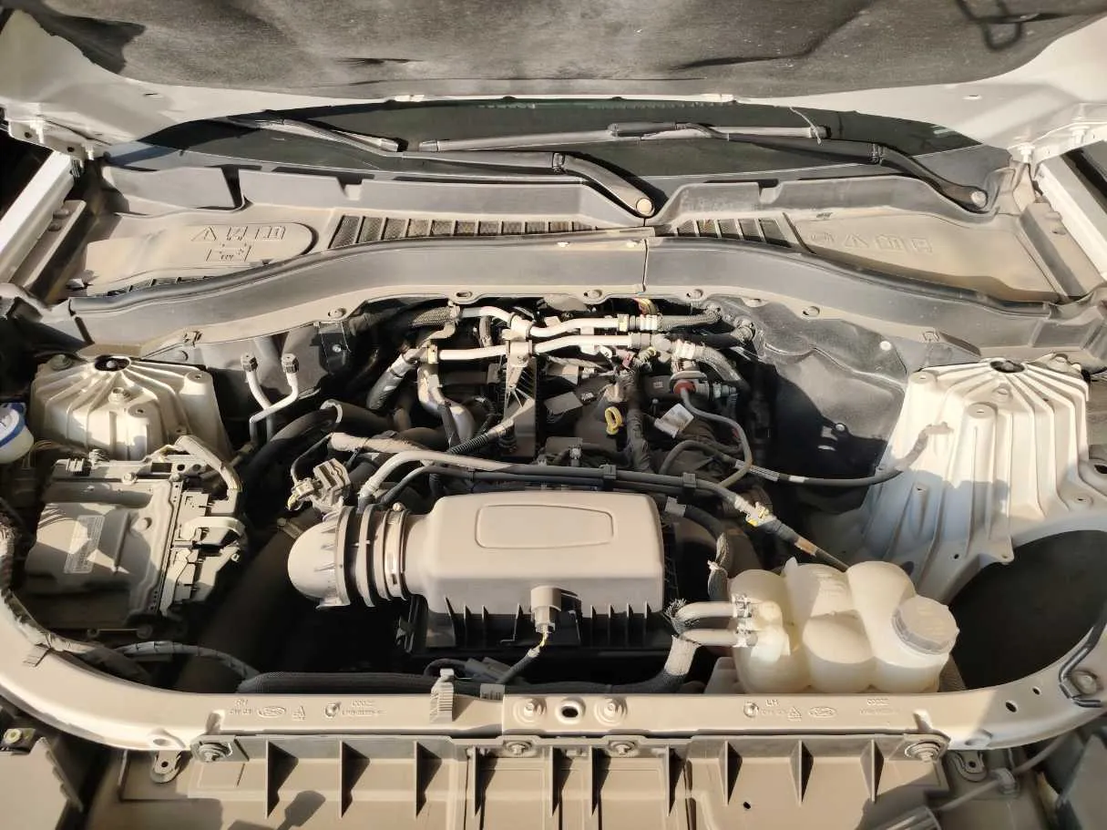 Car image 33