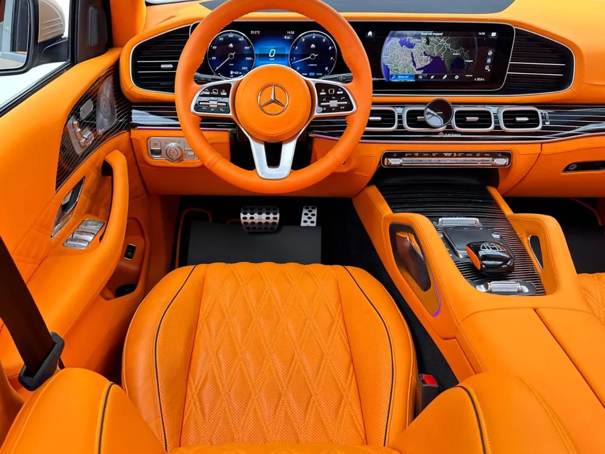 Car image 8