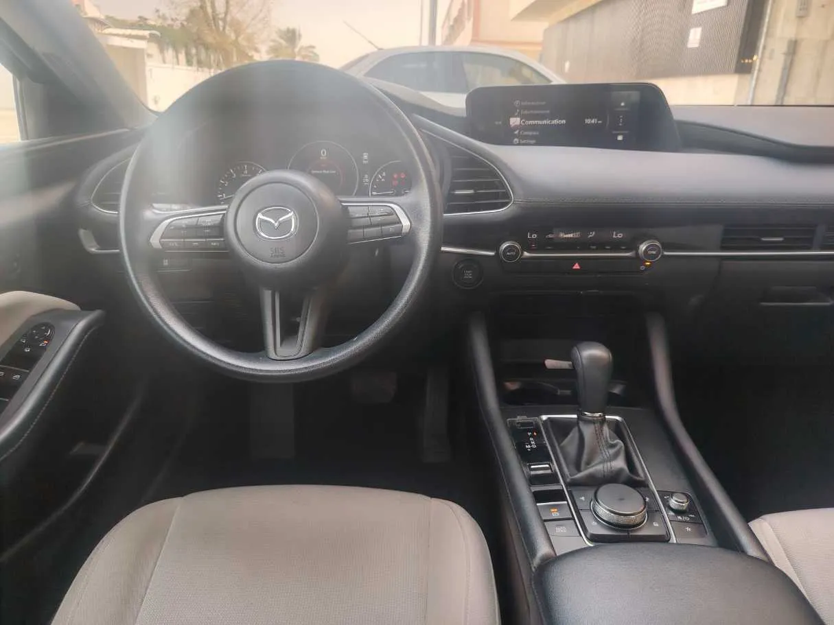 Car image 22