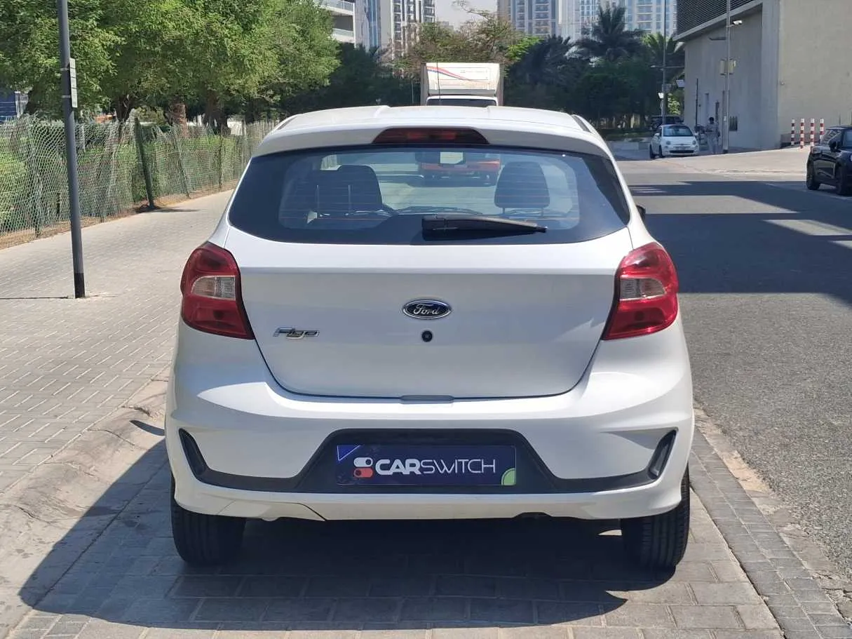 Car image 6