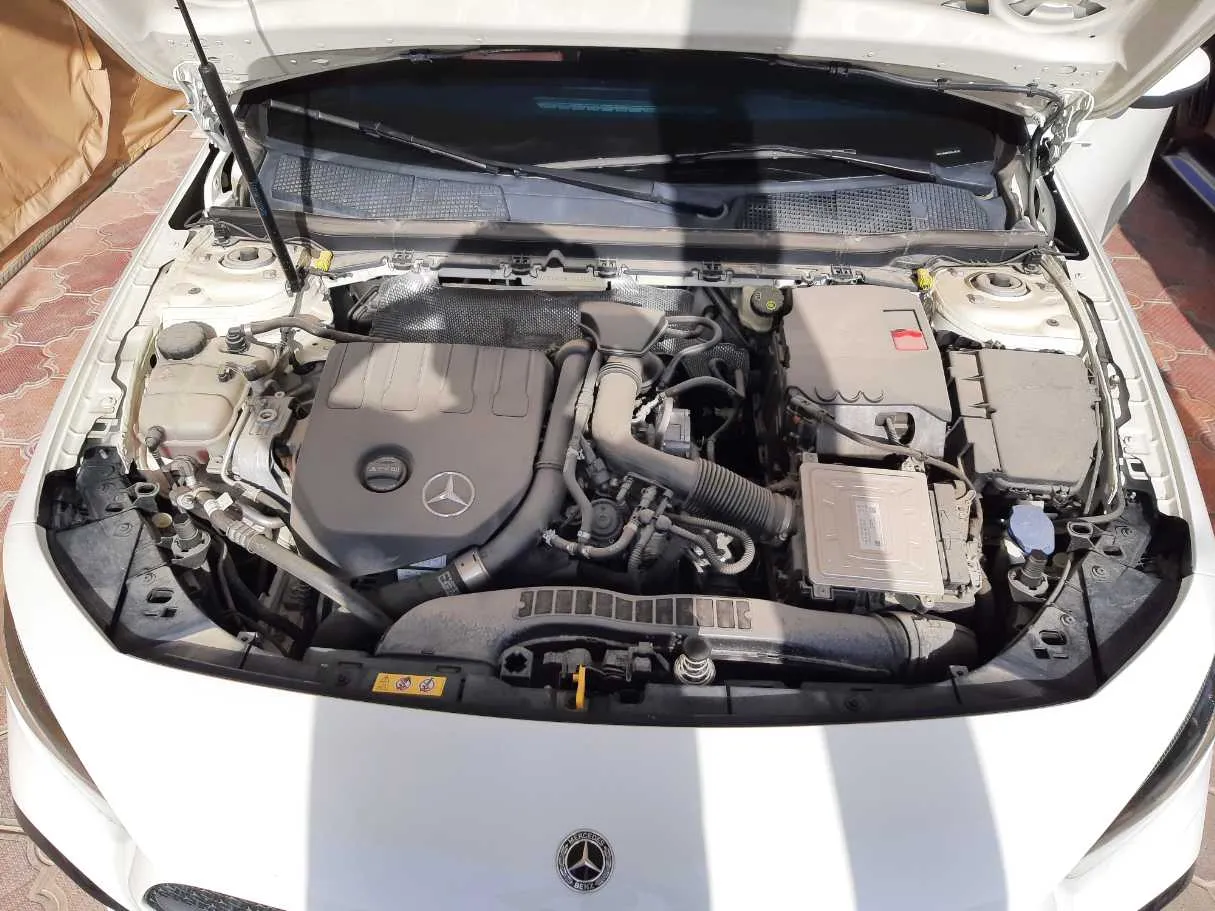 Car image 19