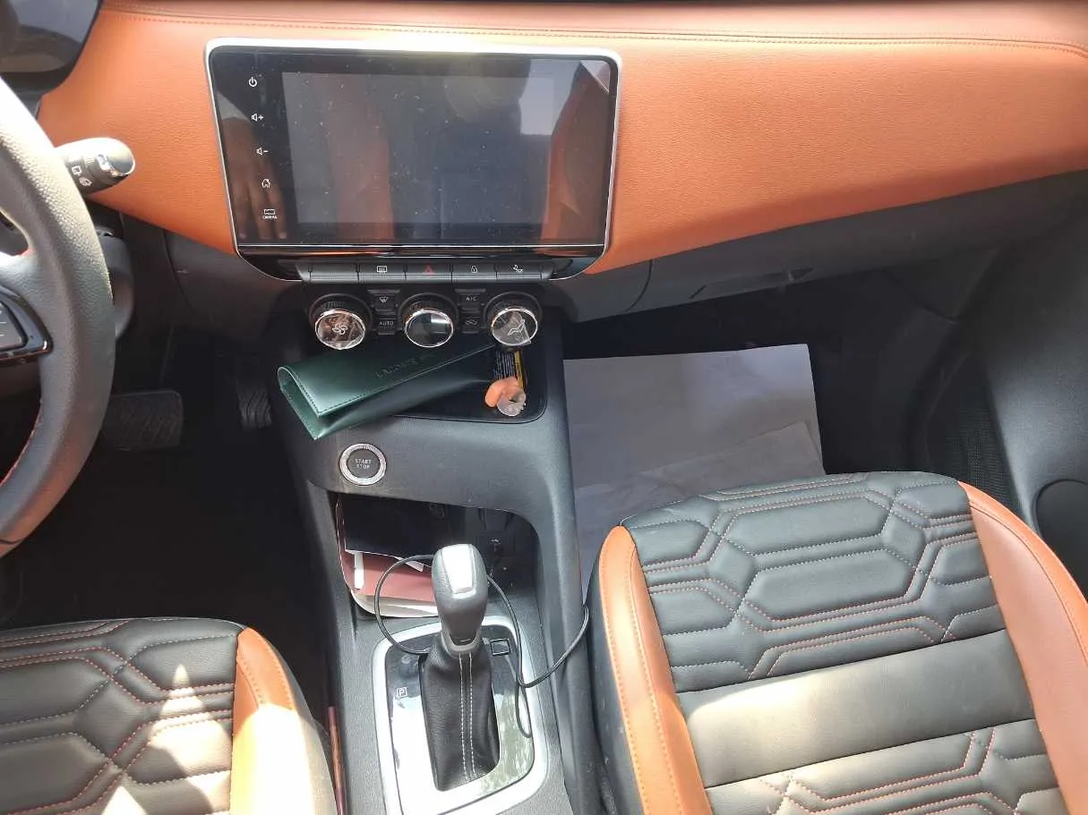 Car image 15