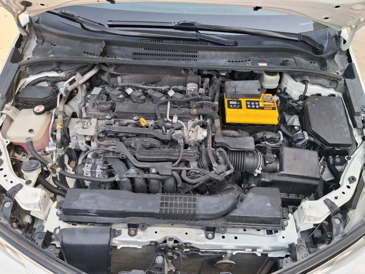 Car image 19