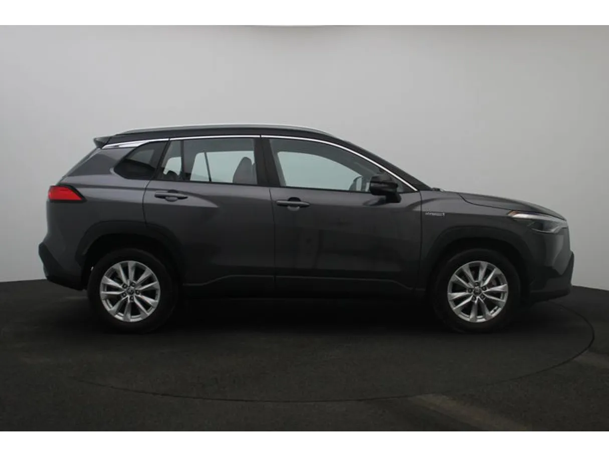 Car image 13
