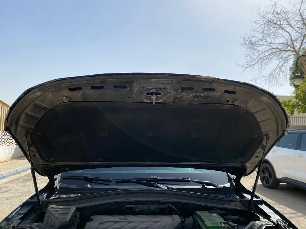 Car image 32