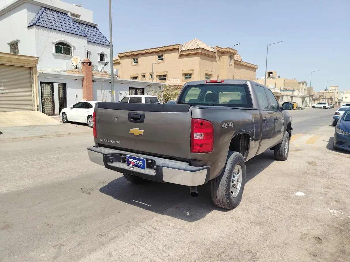 Car image 5