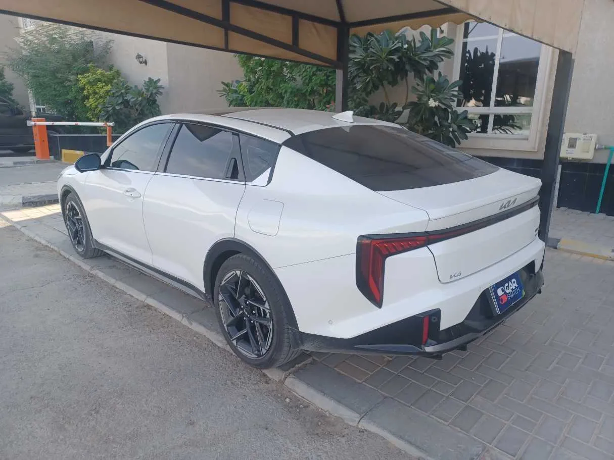 Car image 7